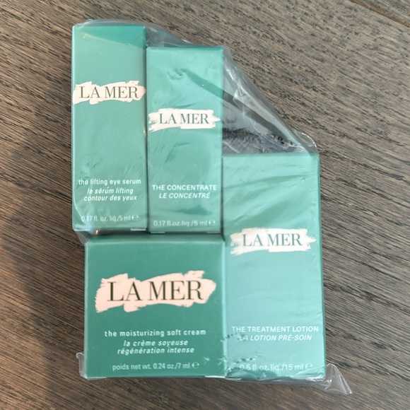 NEW La Mer Trial Set and Cosmetic Bag - Picture 2 of 3